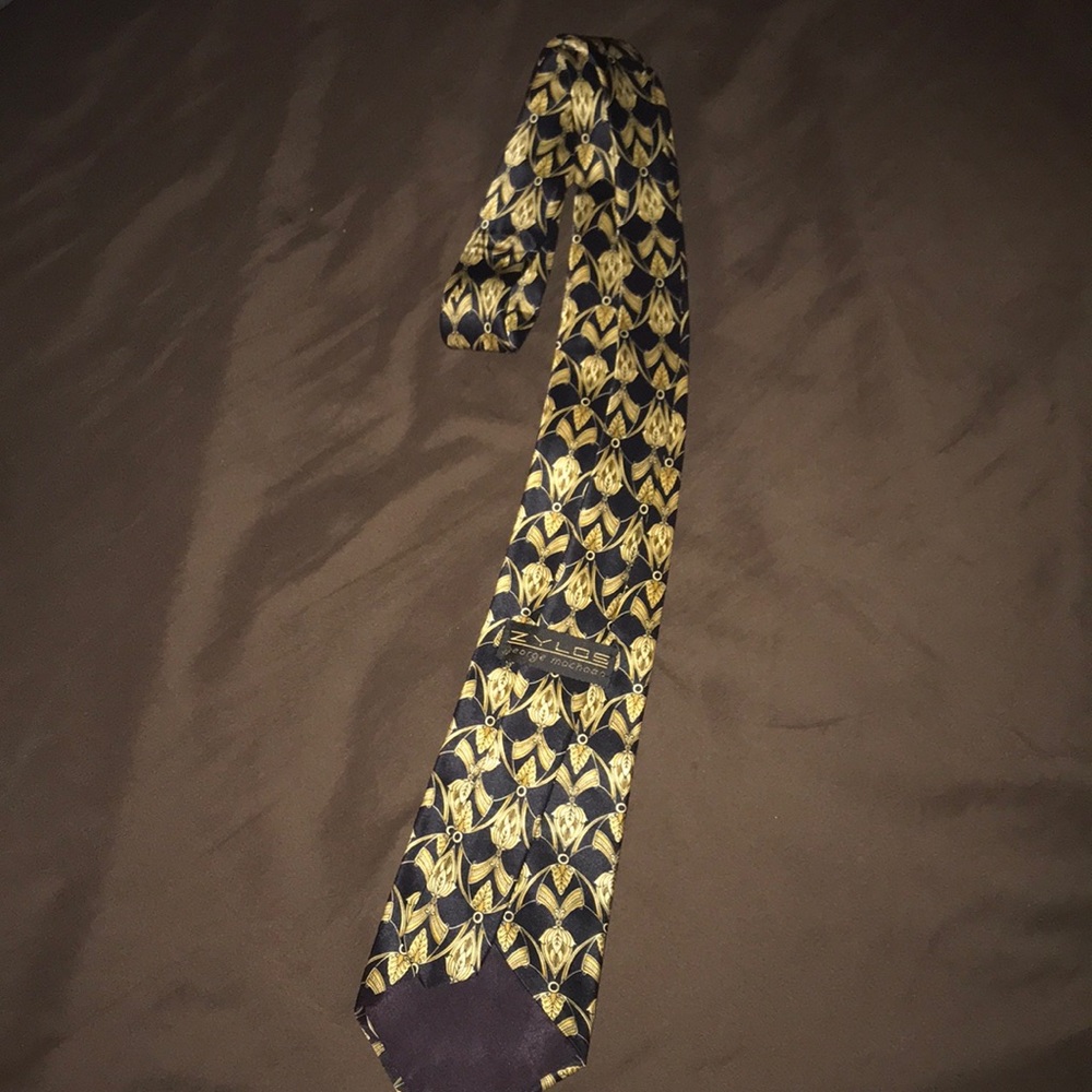 Silk tie - Picture 2 of 3
